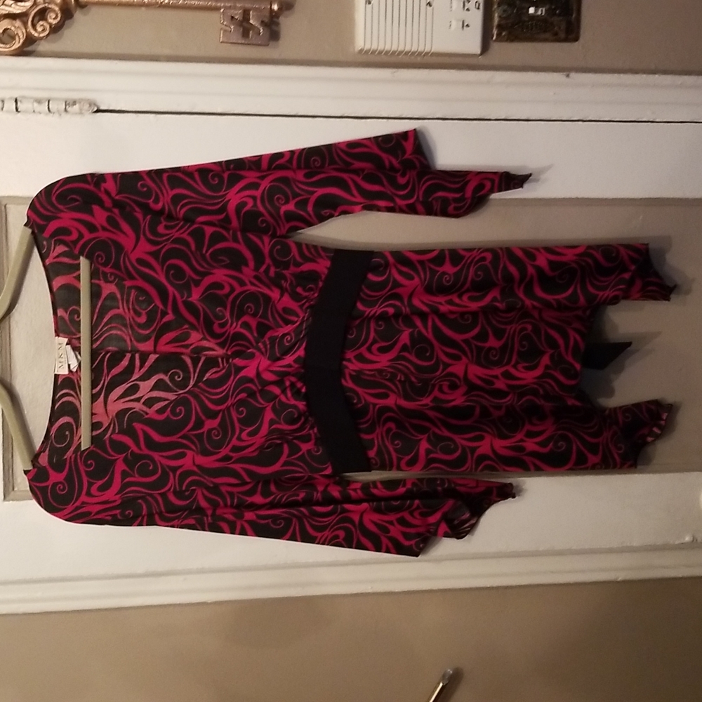 Silky Tunic ( NEVER WORN)